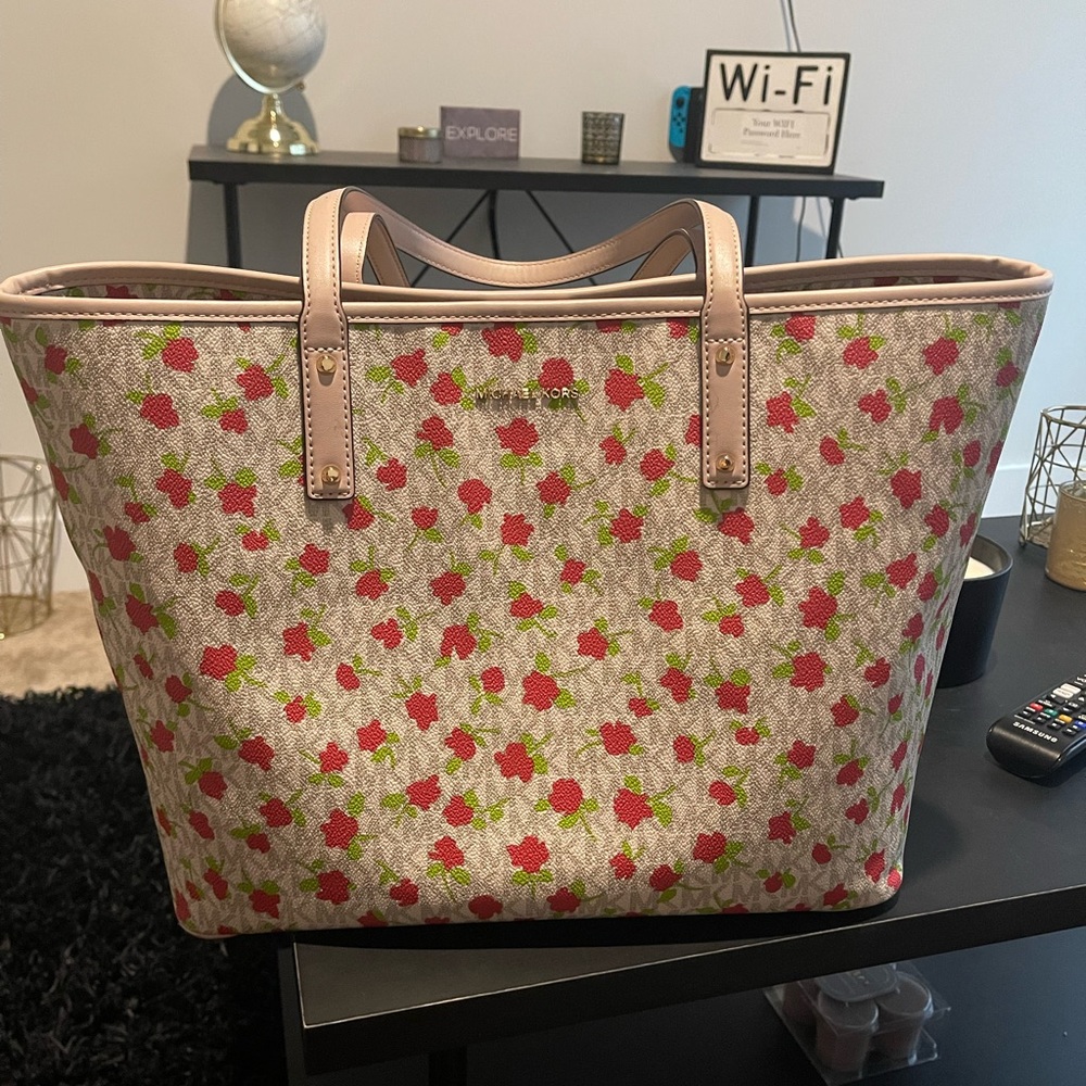 Mk tote